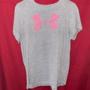 grey underamor shirt